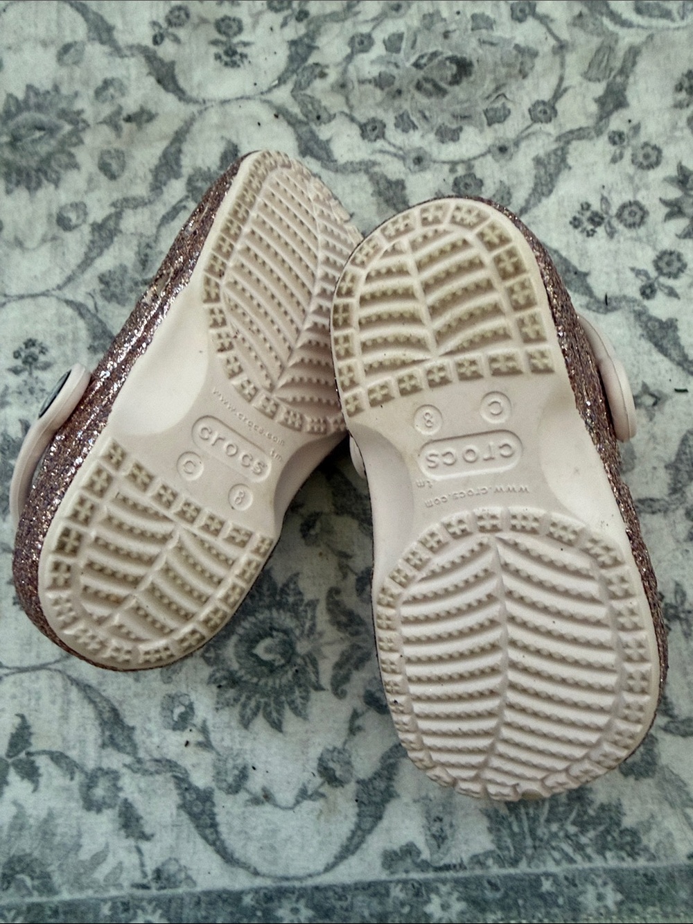 Toddler Pale Pink Glitter Crocs - Size 8 - Picture 4 of 5